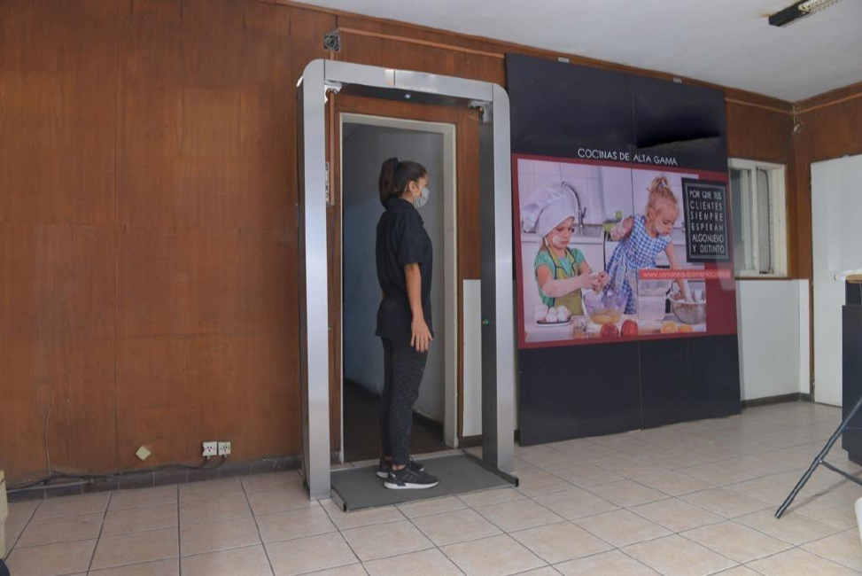 cabina sanitaria monitora pórtico sanitario